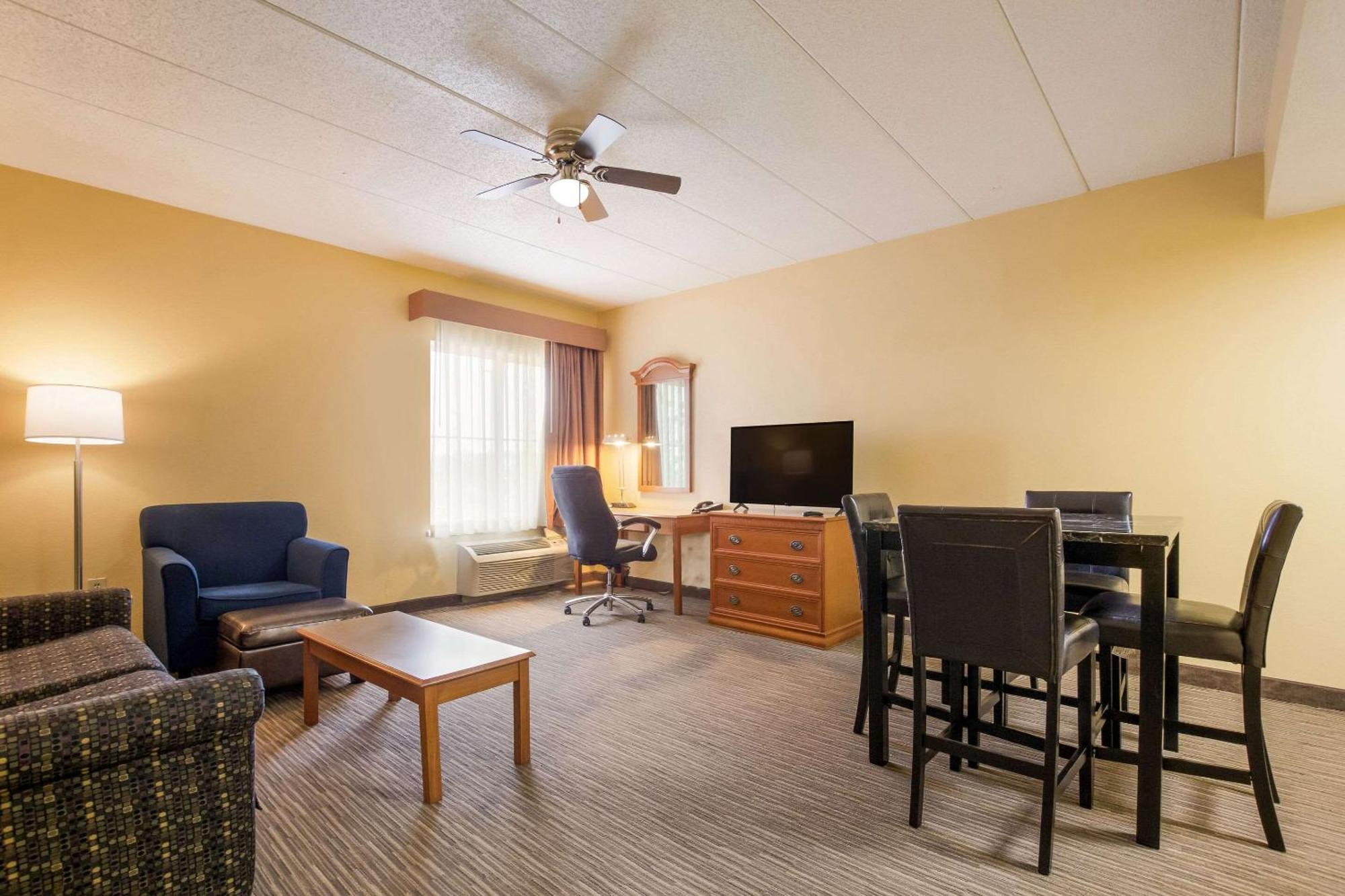 Quality Inn & Suites Cvg Airport Erlanger Eksteriør billede